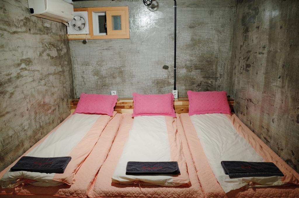 Bong Backpackers Vandrehjem Seoul Eksteriør billede