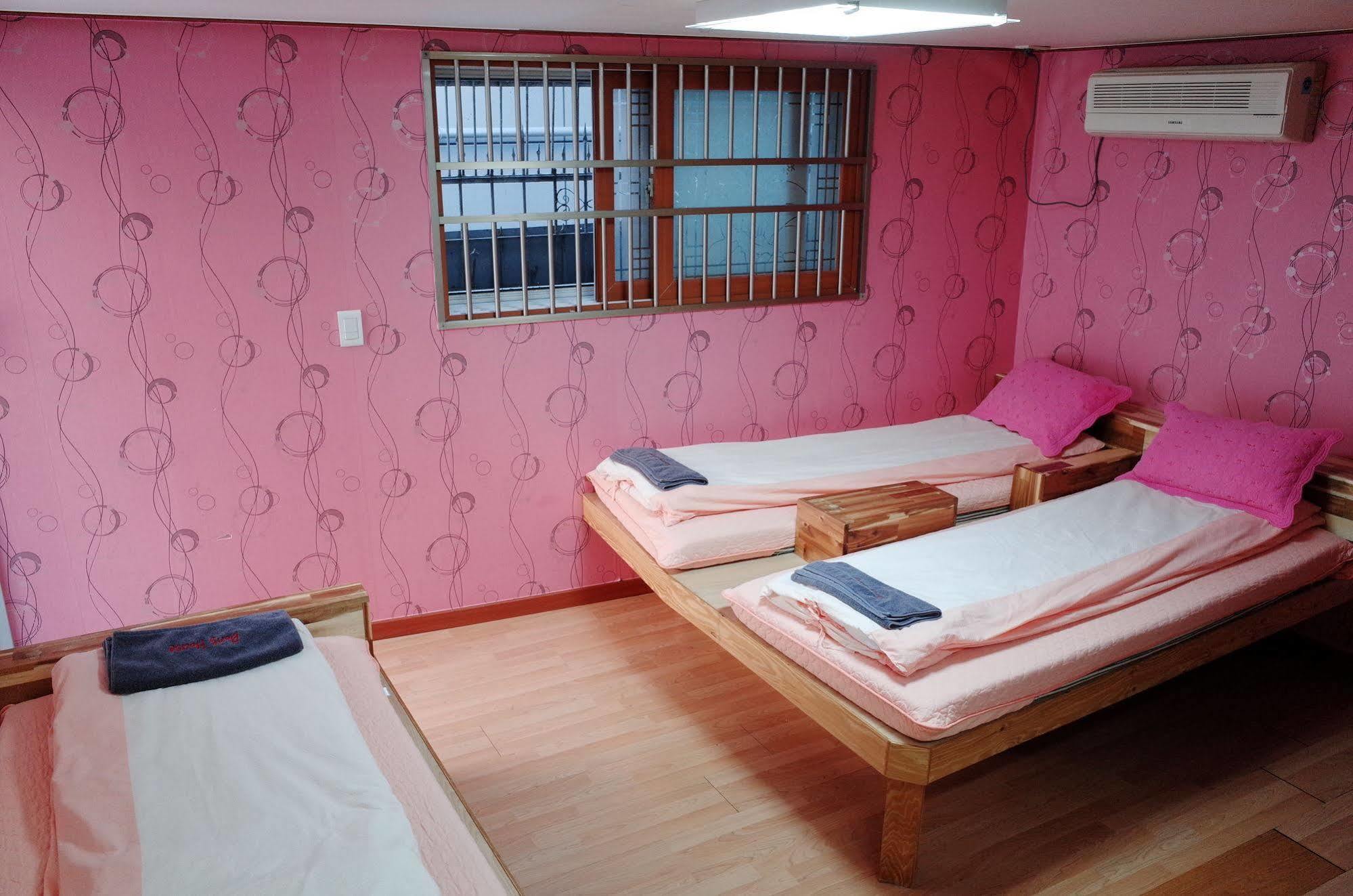 Bong Backpackers Vandrehjem Seoul Eksteriør billede